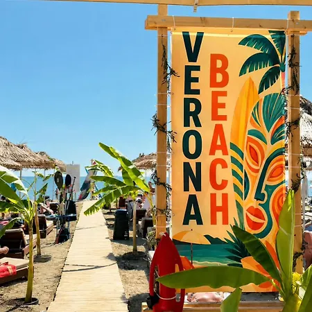 Verona ホテル